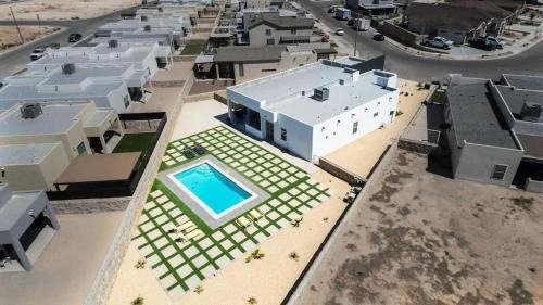 Midcentury Modern Oasis 4 Bed 3 and a Half Bath Villa in El Paso