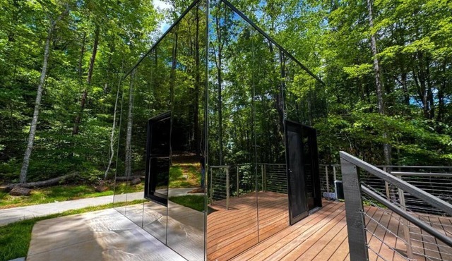 Mirror Cabin - Reflections