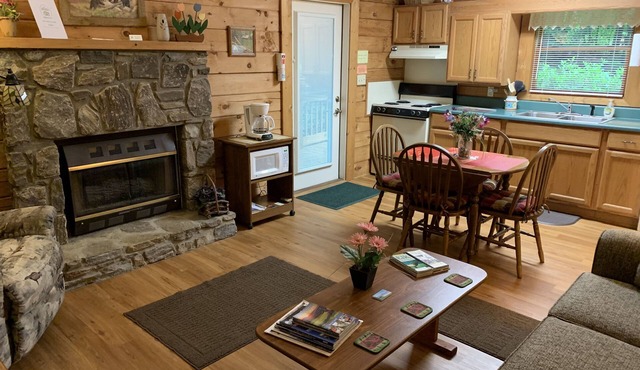 Misty Creek Log Cabins in Maggie Valley