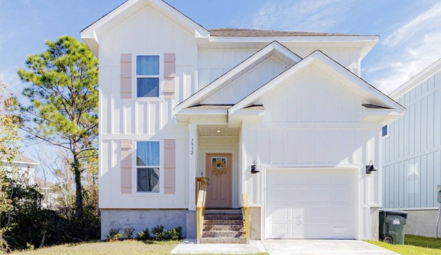 Modern 4BR Game Room Sleeps 14 Pet-Friendly