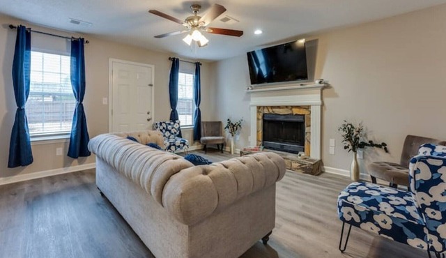 Modern Cozy Humble Abode 15 mins from ATL Airport