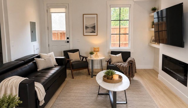 Modern Luxury Killarney Retreat | AC | Sleeps 8 in Calgary