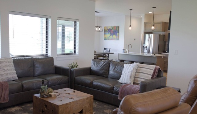 Modern Mountain Home at the base of Targhee Ski Resort-Private Hot Tub in Driggs