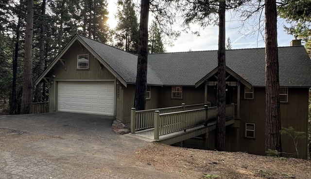 Modern-Rustic Cabin in Cold Springs . A Perfect Getaway in Cold Springs