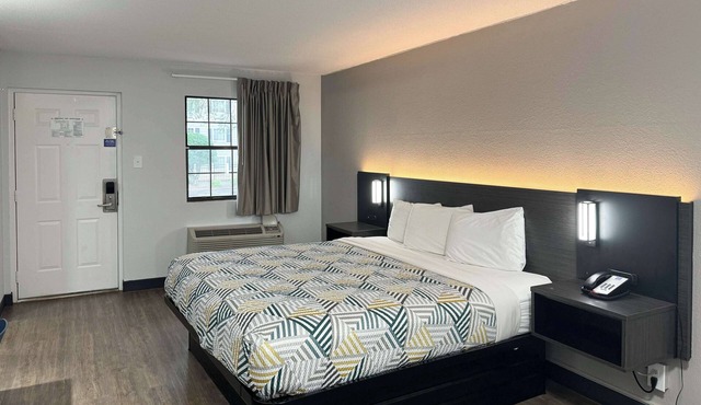Motel 6 Huntsville, AL – University Dr.
