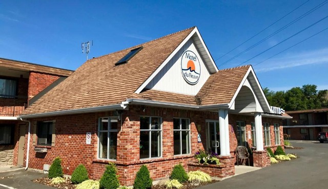 Motel Du Fleuve in Brossard