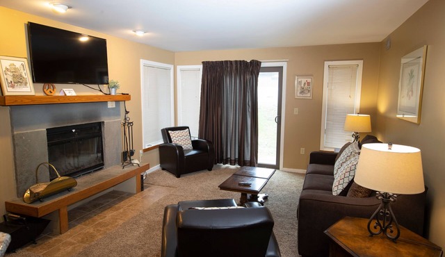 Mountain Lodge At Okemo-1br Newly Renovated 1 Bedroom Condo by RedAwning