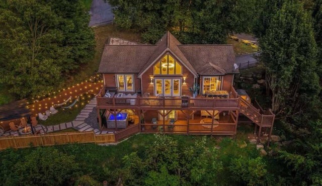 Mtn Views, HotTub, Sauna, Outdoor Theater, FirePit
