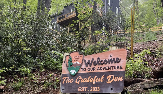 New 6-bedroom house in quiet Montreat with fitness , AC, WiFi “The Grateful Den”