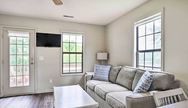 NEW! Airy Winchester Cabin: 1 Mi to State Park!