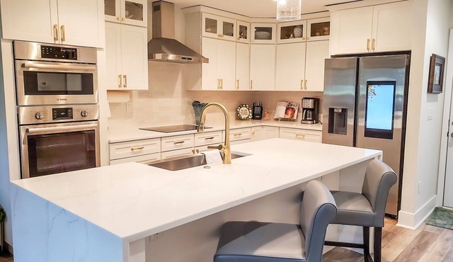 NEW! Beautiful 1 Bdrm 2 Bath Townhouse on the Golf Course-Amenity Card Included