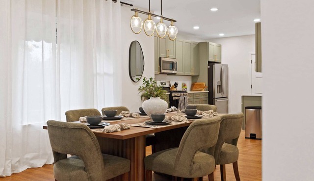 New Elmhurst Gem|Sleeps 10|Game Room|Near City Ctr in Elmhurst