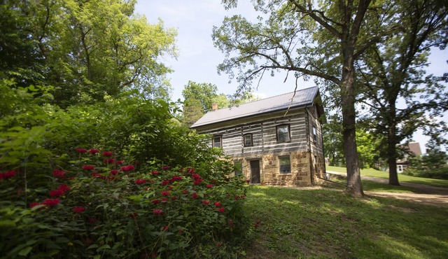 Newly Renovated Cabin in Mineral Point