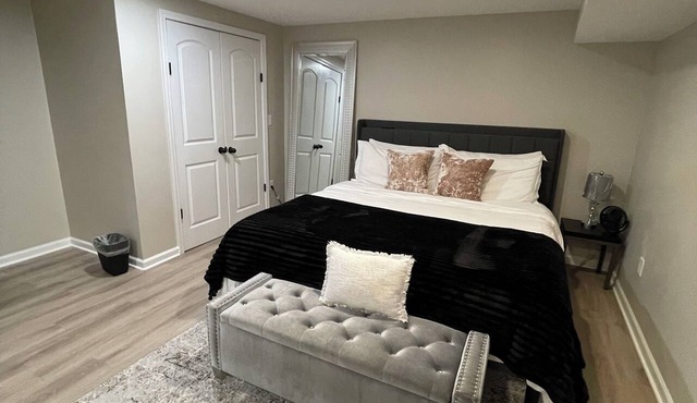 Newly Renovated Private Suite
