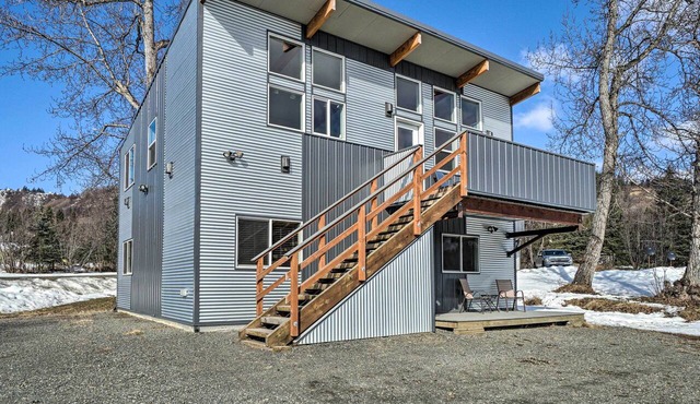 Northern Lights View! 2-Unit 'Fitz Creek Retreat'