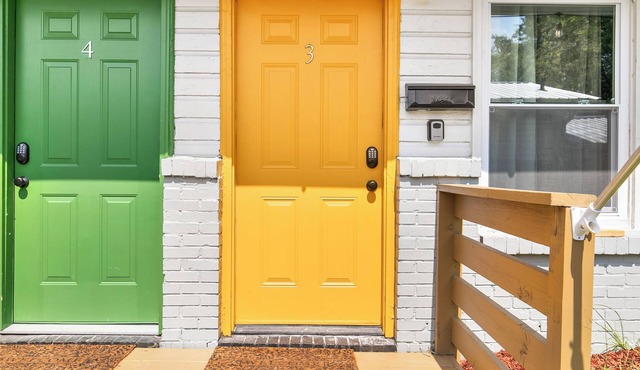 Norwood Seven Flat No. 3- Easy Downtown Access
