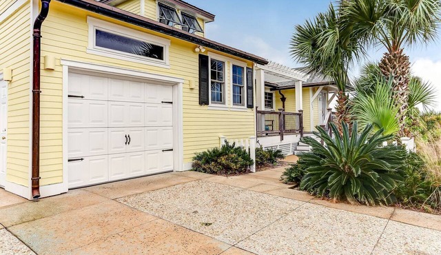 Oceanfront Cottage with Ping Pong Table Incredible for Water Sports in Fernandina Beach, Florida