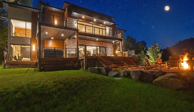 Ohana Chalet | 4 Luxury Suites | Hot Tub, 3800 sq.ft Secluded Luxury Chalet in La Conception
