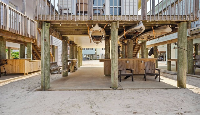 One Bedroom Waterfront Efficiency Fish Camp with Private Community Boat Launch