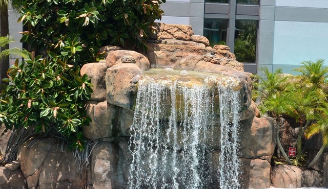 Opal Hotel & Suites