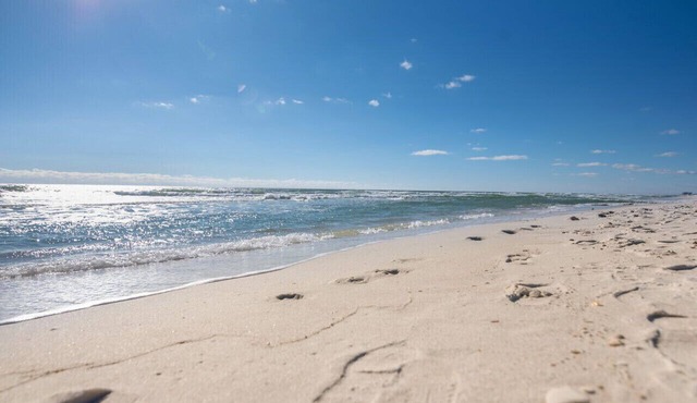 Panama City Beach Gulf Front Condo, Stunning Views, Pool