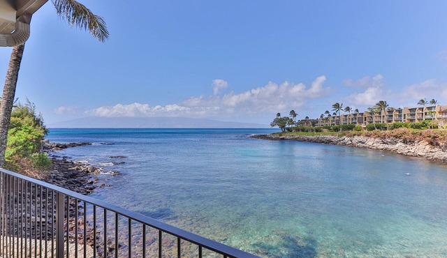 Panoramic Oceanfront Townhome in Napili in Lahaina