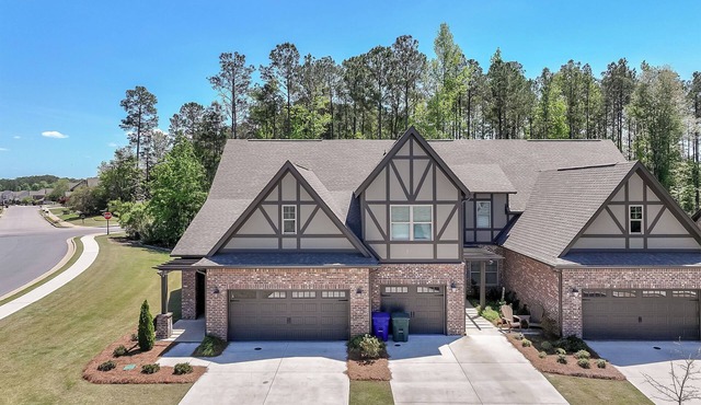 Peaceful AU Club Townhome/3 Bed 3.5 Bath