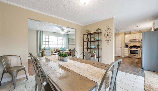 Peachtree City Home Near Lake with Yard & Firepit