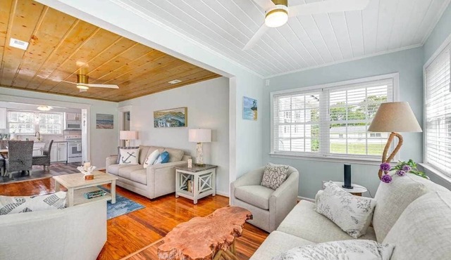 Pearl Cottage Atlantic in Myrtle Beach