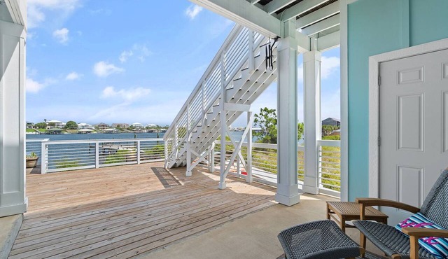 Pescador Landing 6A-Great Location & Views!