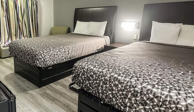Pet-Friendly and Affordable Room by Lake Guntersville - Near Attractions