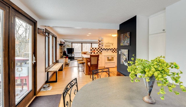 Pet-Friendly Home w/Deck: 4 Mi to Jay Peak Resort in Montgomery Center