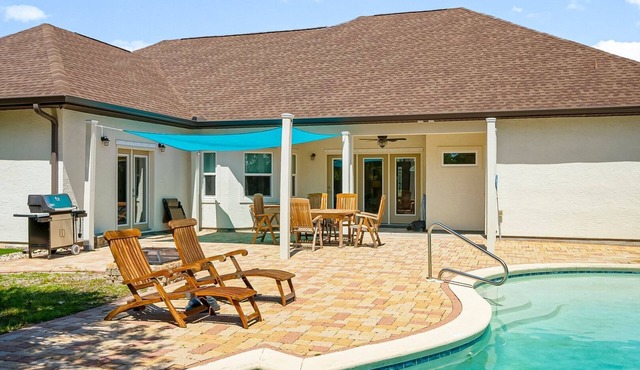 Pet-friendly | 4BR with Private Pool, Golf Cart + Bikes