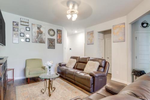 Pets Welcome! Family Townhome w/Yard in Atlanta