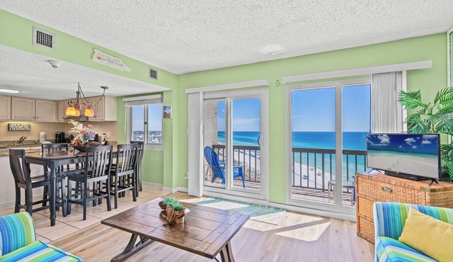 Pinnacle Port, Penthouse 11