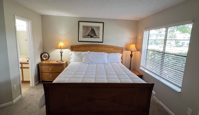 Pool, hot tub, golf, tennis, fitness center, WIFI, 1st Floor condo