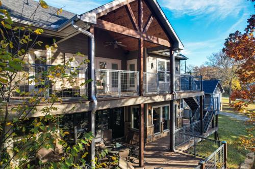 Pottsboro Group Getaway: Close to Lake Texoma! in Willow Spring