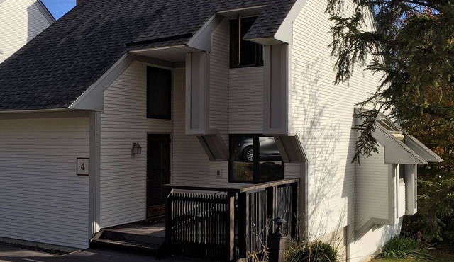Premier ski/in/out Killington/Sunrise townhome 3BDR/Sleep6 spa/gym/holiday rates