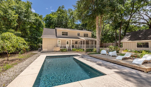 Privacy! 4 bed/2 bath Home with Private Pool