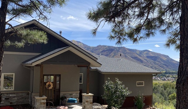 Private location, Central A/C, Amazing Cliff Top Views, National Forest Access in Durango