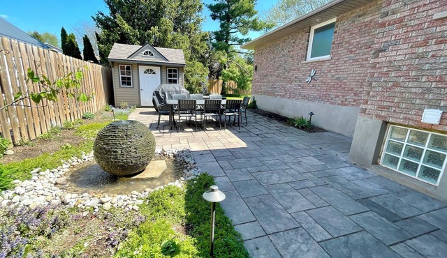Private Suite, Patio & Yard. Walk to University of Guelph. in Guelph