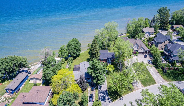 Private Waterfront Paradise Home on Lake Ontario! in Hamilton