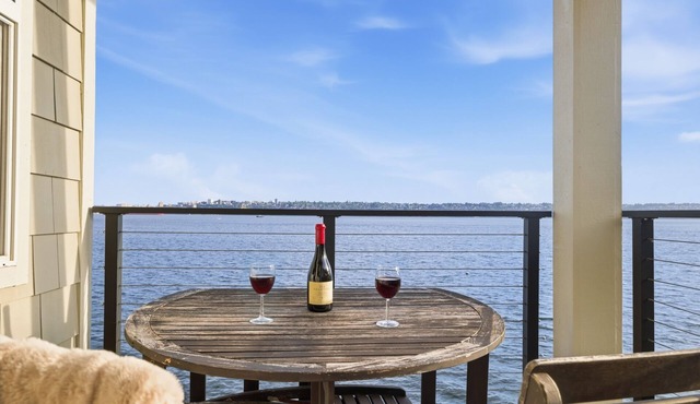 Puget Sound Waterfront, Kayaks + Mt Rainier, 3BR in Tacoma