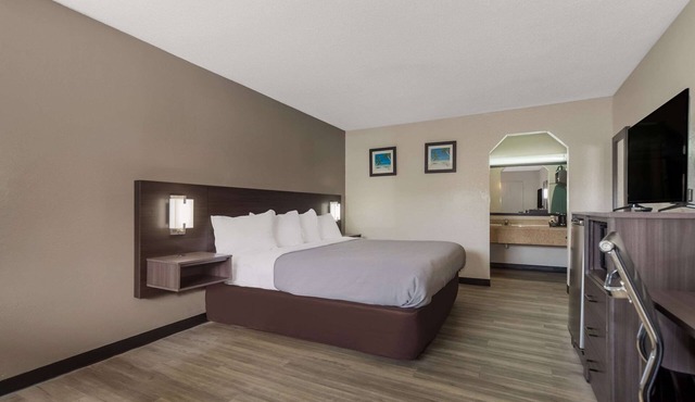 Quality Inn Charleston - West Ashley