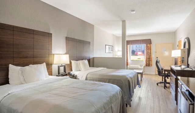 Quality Suites Hickory South in Hickory