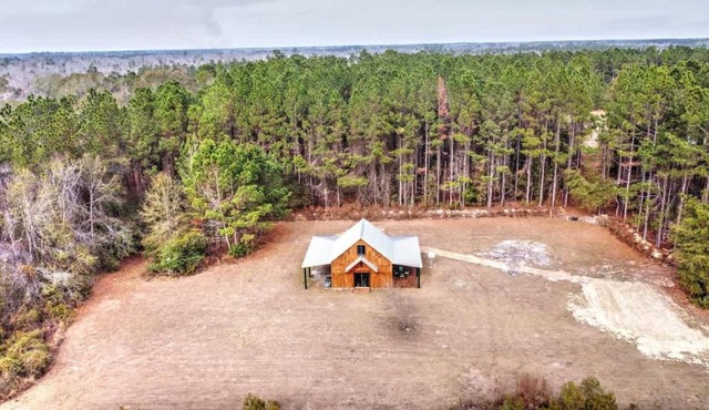 Quiet Acres Barn By Dream Vacation