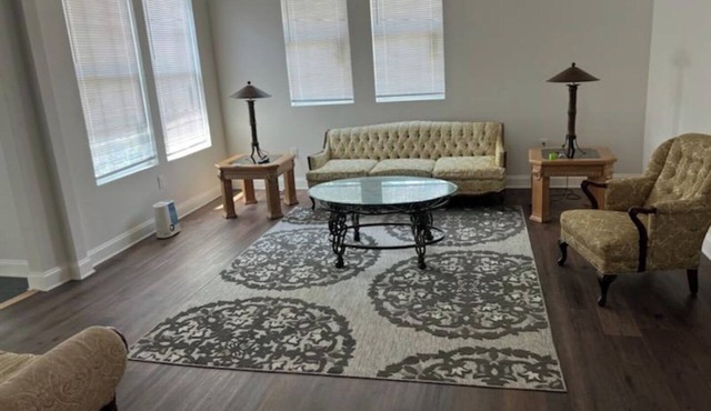 Rejuvenate Unit B 4 bd/2 ba near LA TECH, GSU, ULM universities & sport complex in Ruston