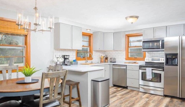 -Relax on Rogers - 3 bedroom, 2 bath in Appleton