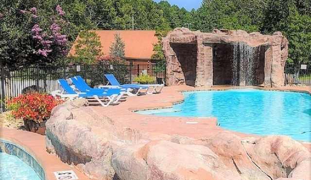 Resort Swimming Pool, Hot Tub, Pool Table, Arcade Table