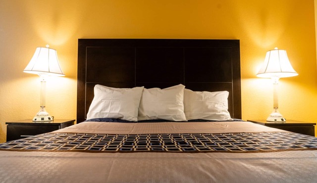 Rodeway Inn & Suites Colton - Riverside